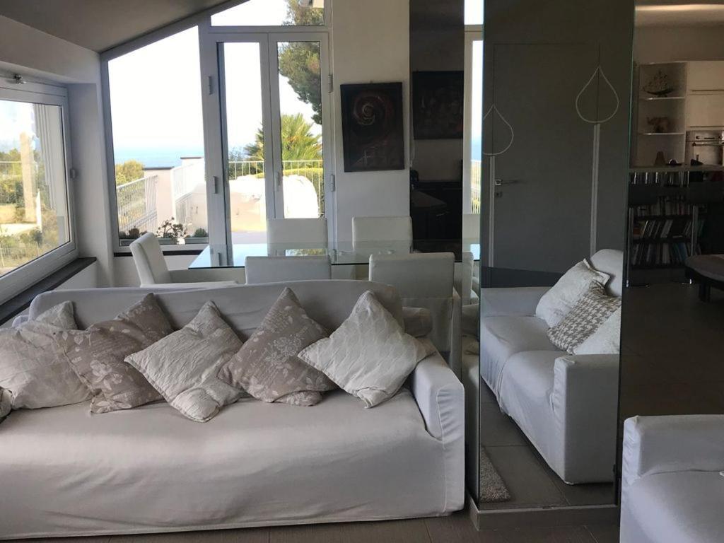 Villa Shambhala 산토바르톨로메오알마레 외부 사진